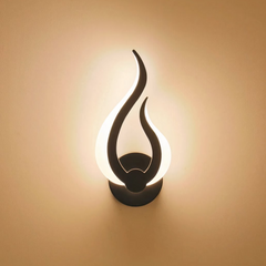 Aplique de Pared LED Moderno con Forma de Llama para Dormitorio