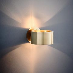 Aplique de Pared de Laton Circular Minimalista para Mesita de Noche