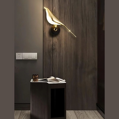 Aplique de Pared LED Pájaro Dorado Moderno para Mesita de Noche
