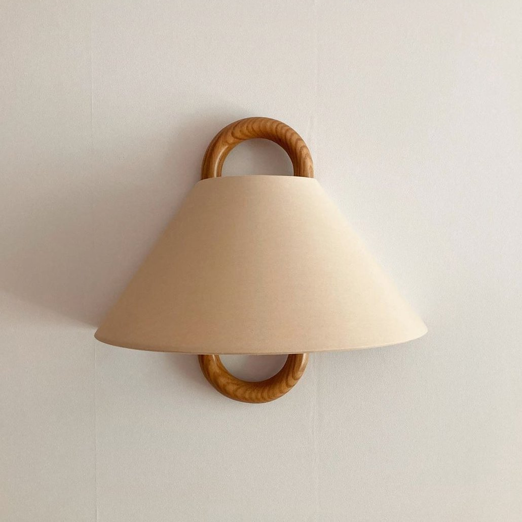 Aplique Pared Beige Vintage de Madera con Pantalla de Tela para Mesita Noche