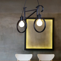 Lámpara colgante bicicleta negra LED regulable en altura diseño moderno para comedor