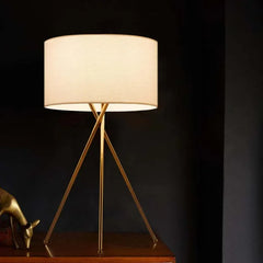 Lámpara de pie trípode diseño moderno y minimalista