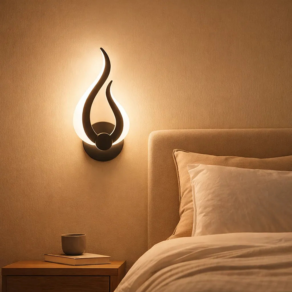 Aplique de Pared LED Moderno con Forma de Llama para Dormitorio