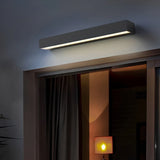 Aplique rectangular exterior minimalista LED IP65 de metal negro para porche