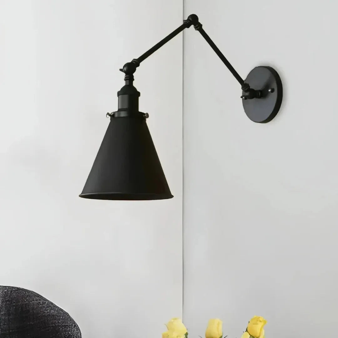 Aplique de pared con brazo articulado industrial de metal para mesilla de noche