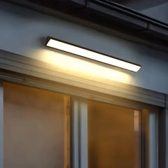 Lámpara Moderna de Pared para Entrada Exterior de Diseño Largo