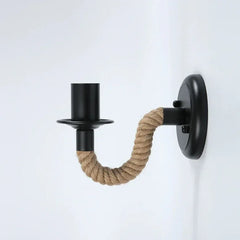 Aplique de pared negro con estilo industrial