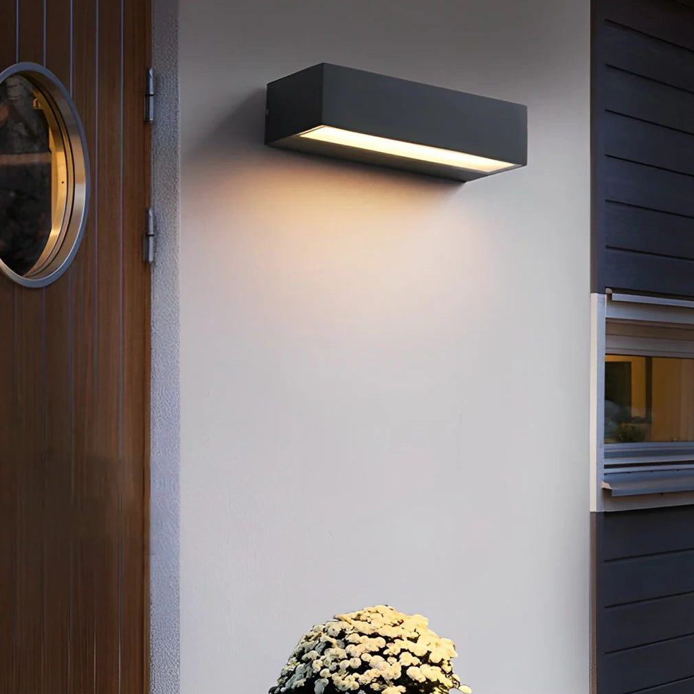 Aplique de pared exterior LED rectangular moderno negro de metal para porche
