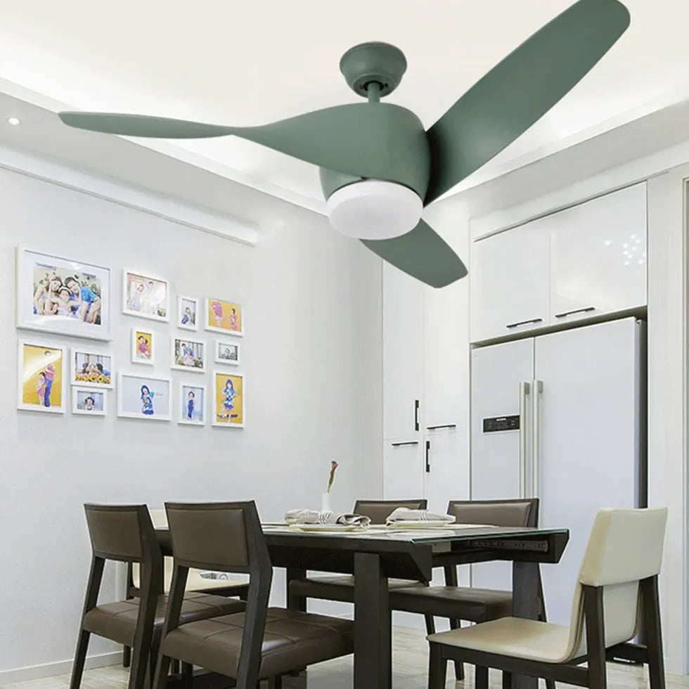 Three-Blade Wooden Streamlined Ceiling Fan with Light