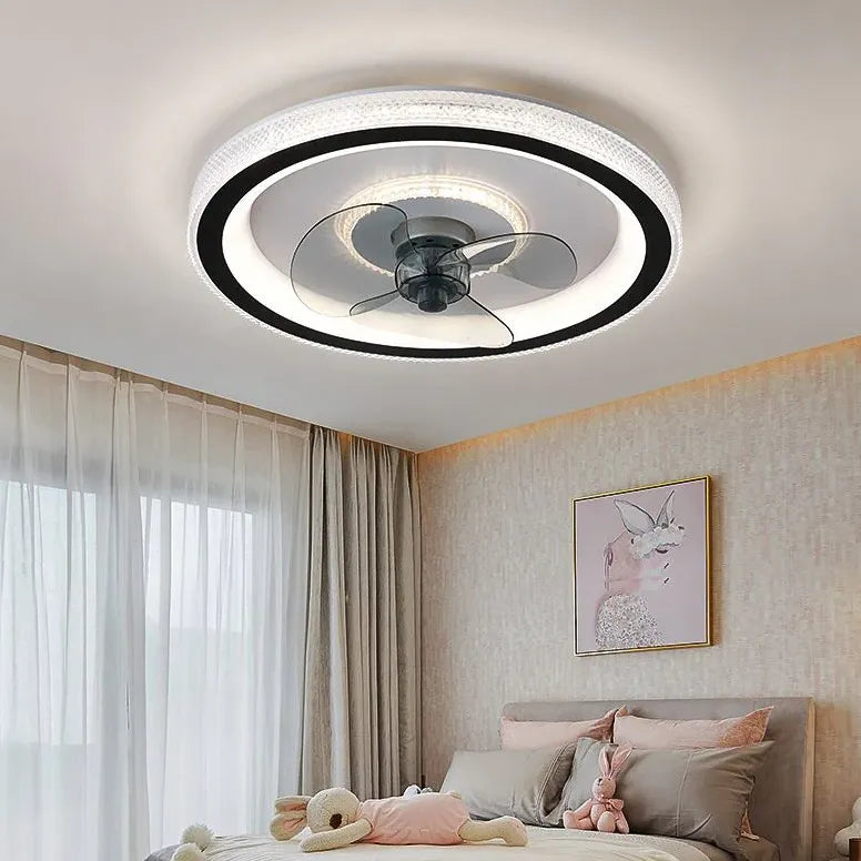 Ventilador blanco de techo con luz diseño moderno simplista