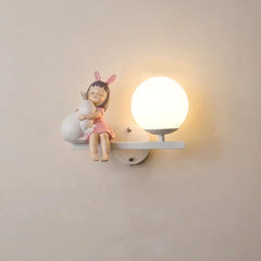 Apliques de luz para dormitorio juvenil diseño en forma de niña