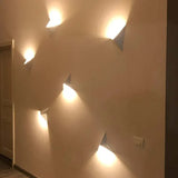 Aplique decorativo LED triangular