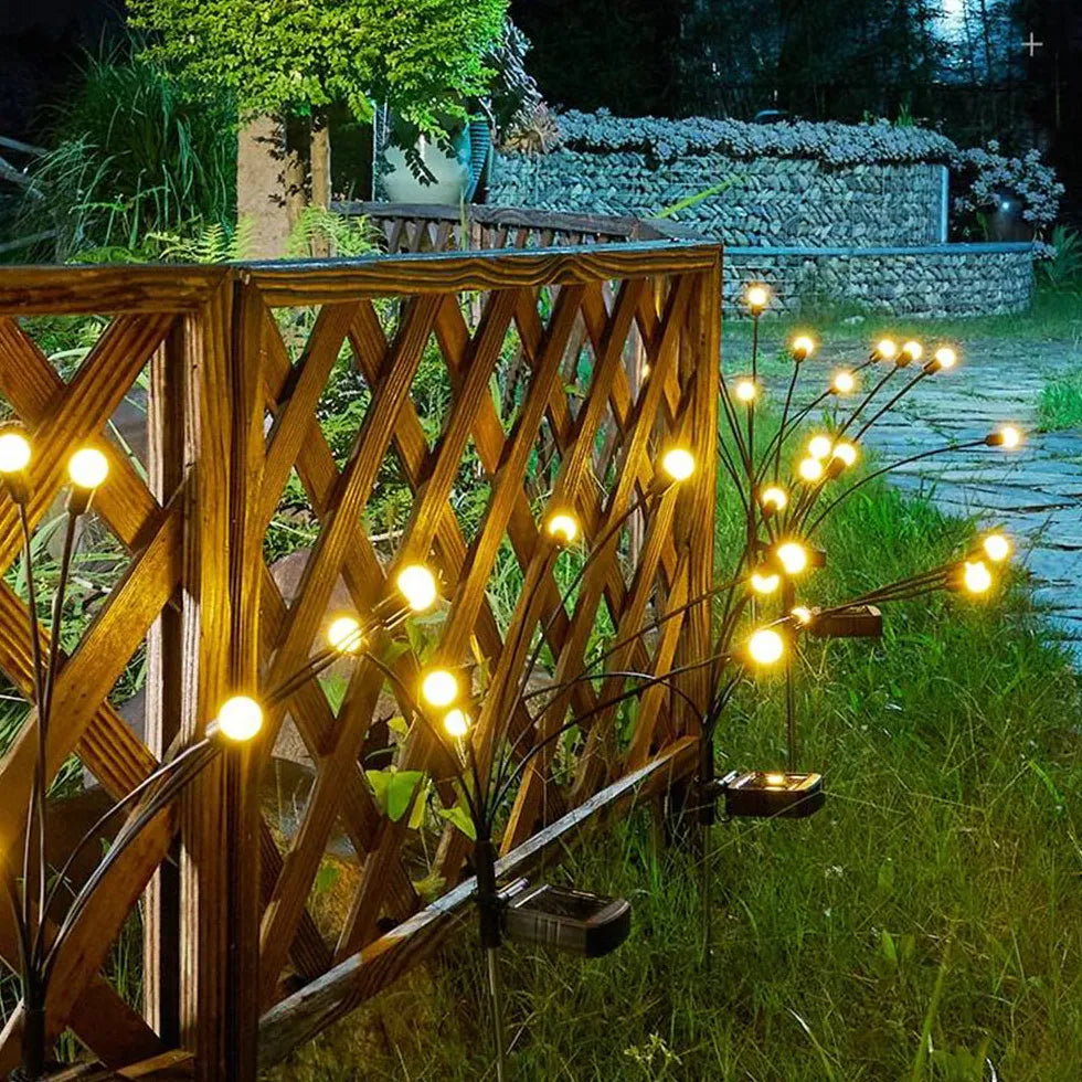 Decorar arboles de jardin con luces para exteriores solares