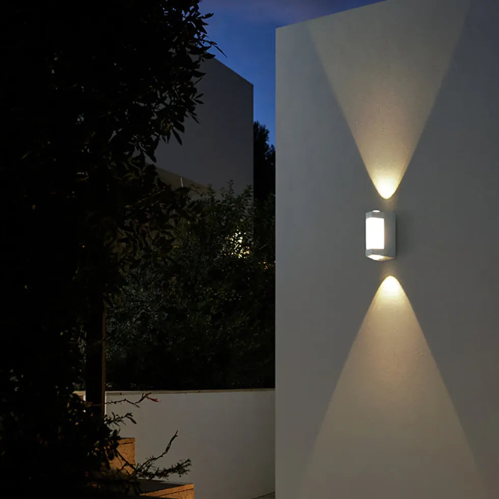 Iluminación de pared exterior LED blanca 