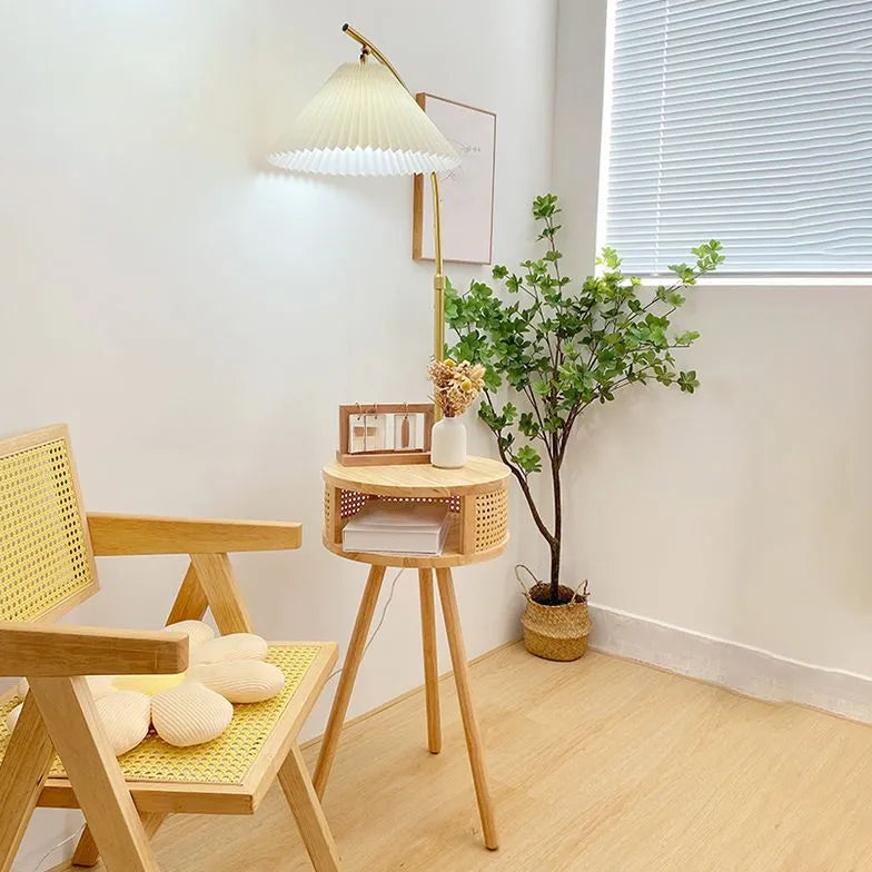 Lámpara de pie arqueada de madera con mesa 