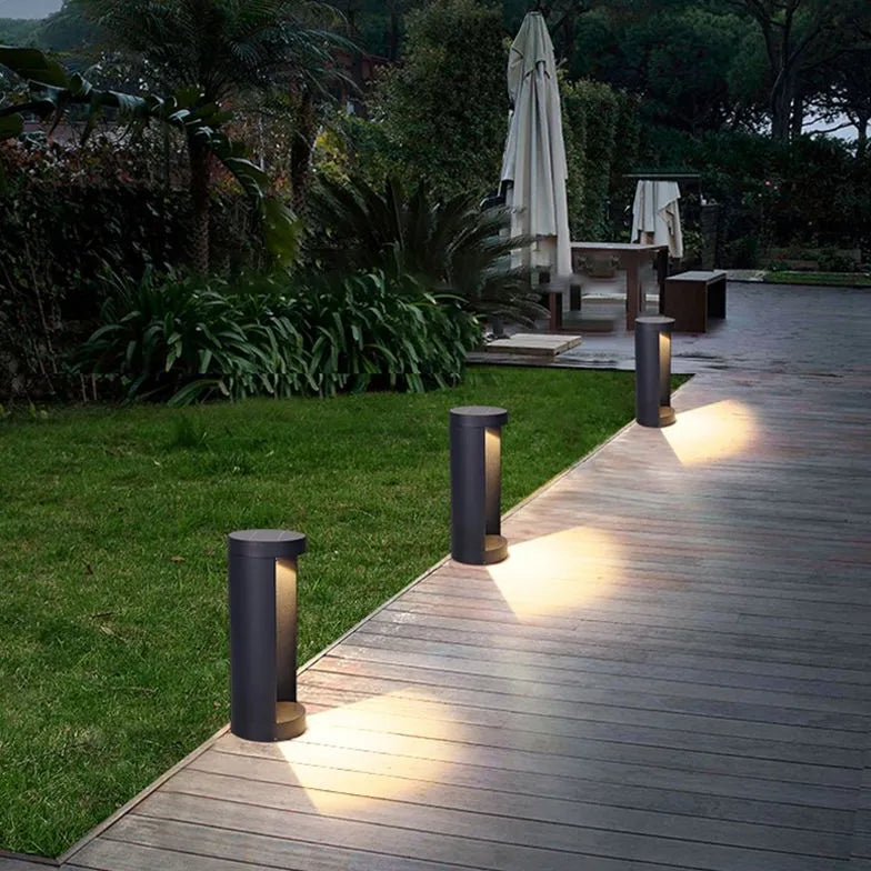 Cylindrical Reflection Black Bollard Lights