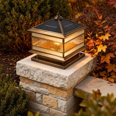 Farol sobremuro exterior vintage solar IP65 regulable de latón y vidrio para jardín