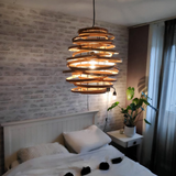 Lámpara colgante de mimbre vintage en espiral para comedor