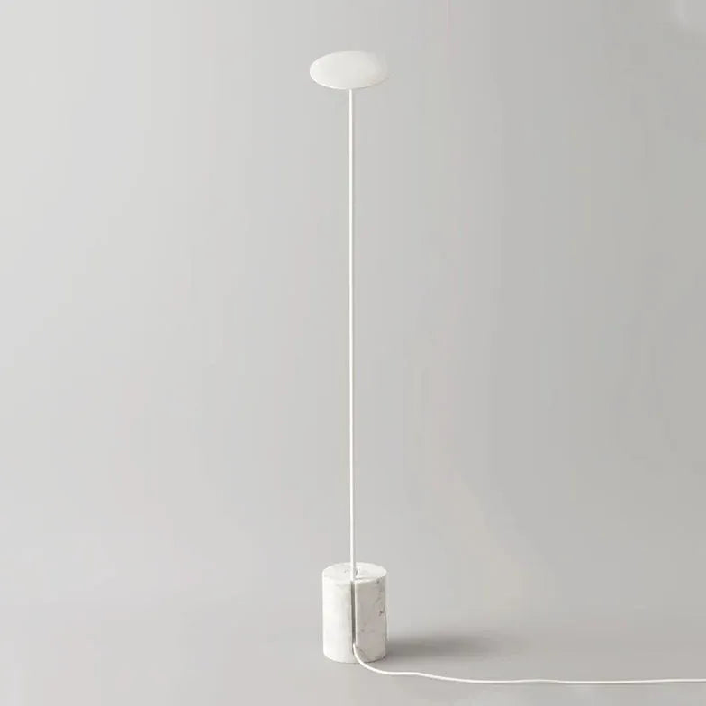 Lámpara de pie minimalista con forma de disco inclinado 